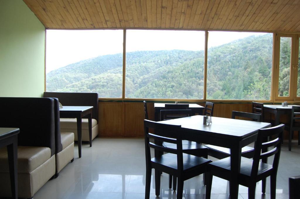 Natureraga Fernhill Resort Chail Eksteriør bilde