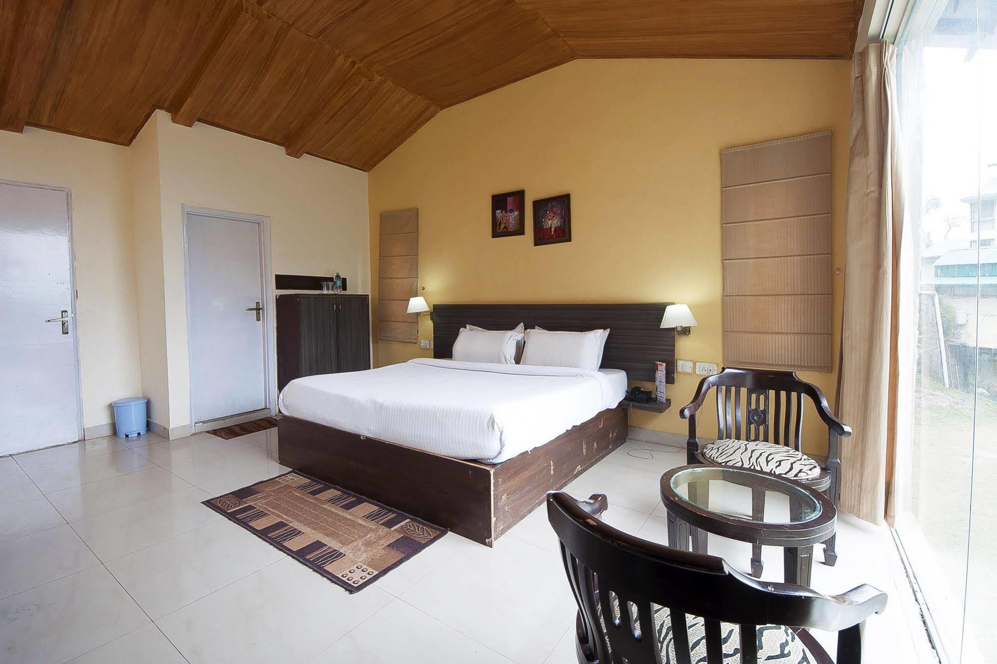 Natureraga Fernhill Resort Chail Eksteriør bilde